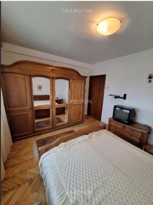 Piata Victoriei (Dr. Felix), ap.2 camere, centrala proprie, bloc 1989,