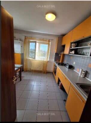 Piata Victoriei (Dr. Felix), ap.2 camere, centrala proprie, bloc 1989,